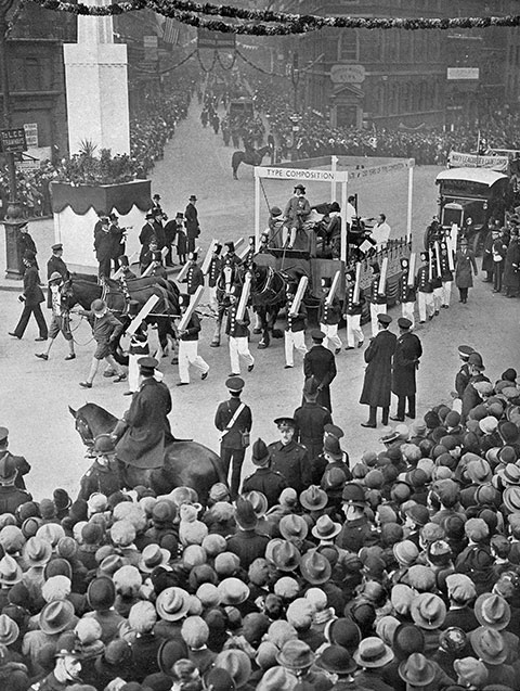 ‘Soldiers of Lead’ forming part of the Lord Mayor’s Parade in 1928